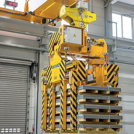 Sheet metal tong with 8 motorized movable prongs