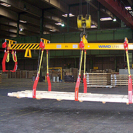 Traverse mit Federzugsystem und Plattenhaken