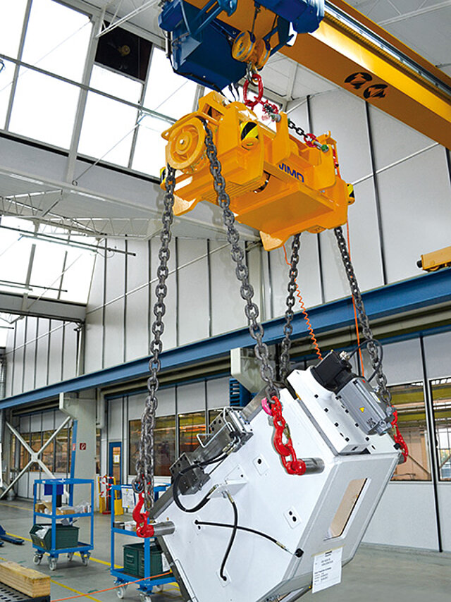 Wendetraverse mit motorischem Wendeantrieb