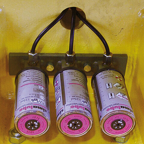 Automatic lubricant dispenser Automatic lubricant dispenser