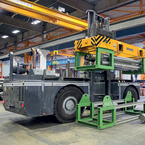 Stapler-Stapeljochtraverse, motorisch angetrieben