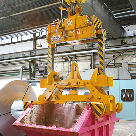 Scrap container tong