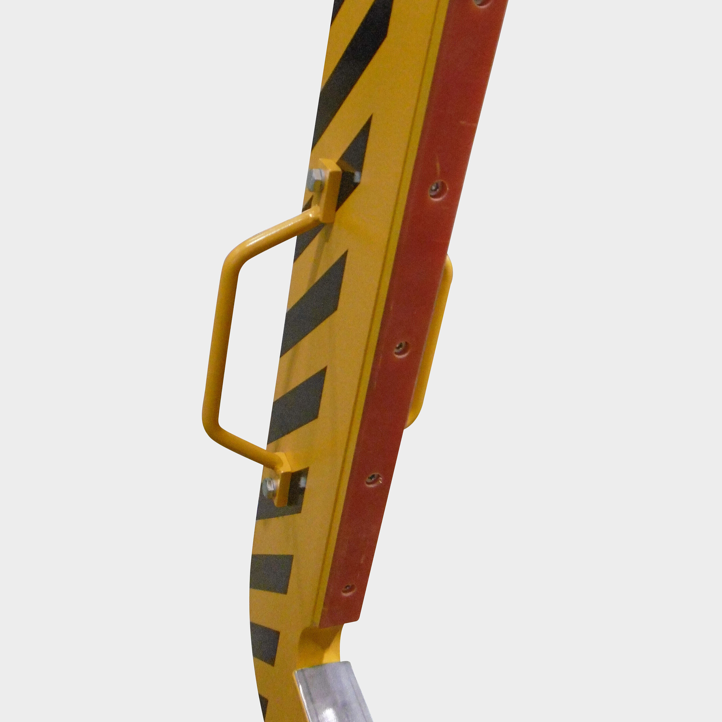 Synthetic approach plate on steel support plate