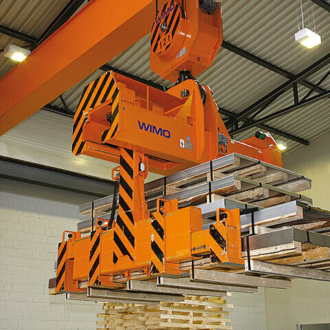 Blechpaketzange mit manuell verstellbaren Teleskoppratzen