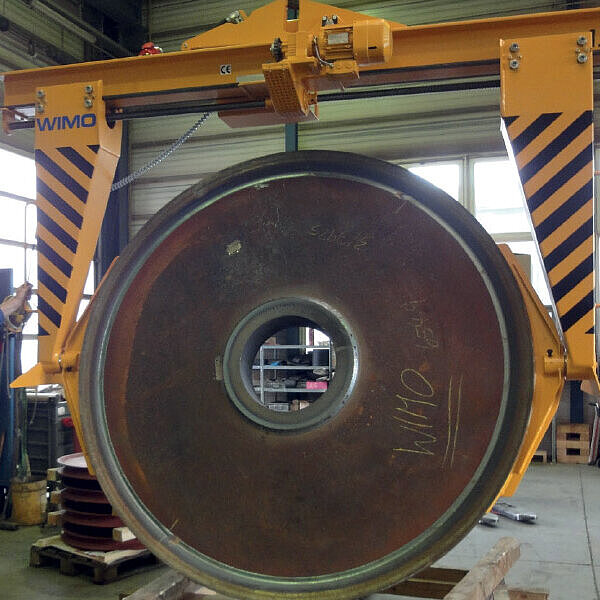 Motorisch angetriebene Wendezange