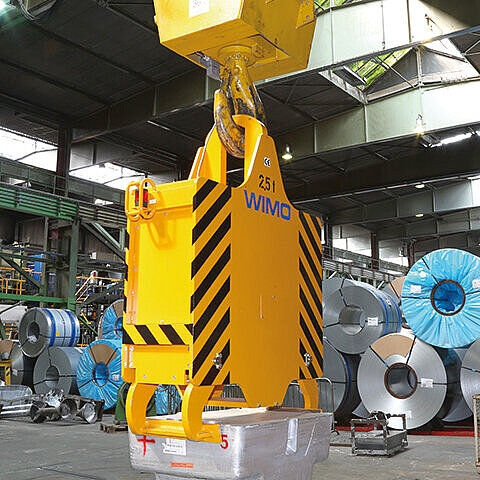 Zinc ingot tongs with electromechanical spindle drive