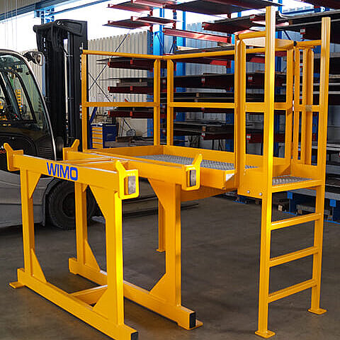 Stand with ladder and maintenance platform