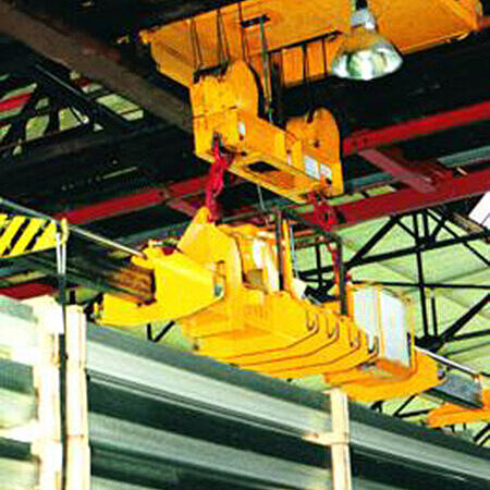 Teleskoptraverse, Hydraulisch angetrieben