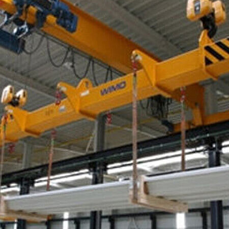 Teleskoptraverse für den Transport von Langgut