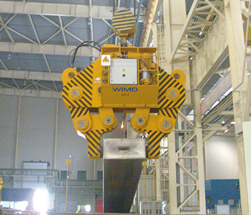 WIMO Brammenzange mit hydraulischem Zangenantrieb