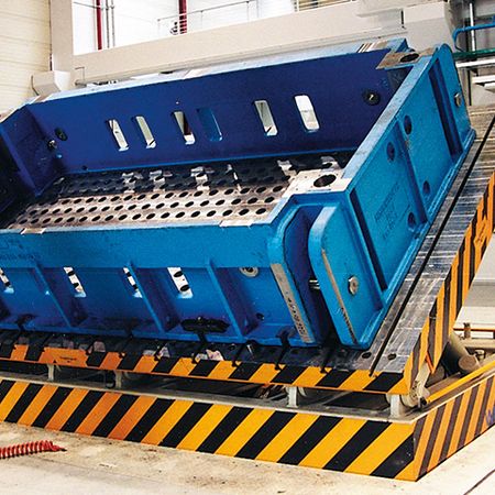 Scherenhubtisch mit Schwenkplatte