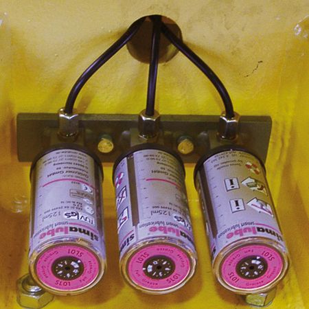 Automatic lubricant dispenser Automatic lubricant dispenser