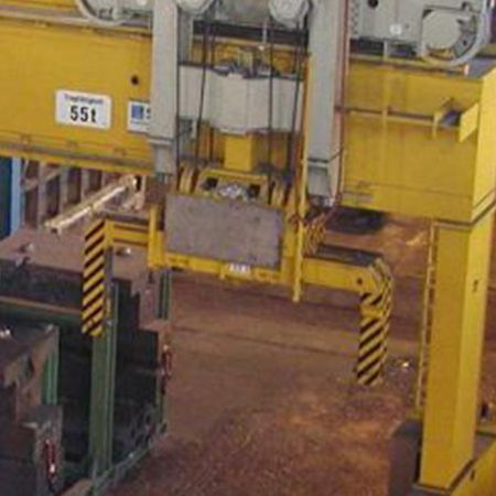 Teleskopzange für den Transport von Schmiedewerkzeugen