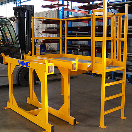 Stand with ladder and maintenance platform Stand with ladder and maintenance platform