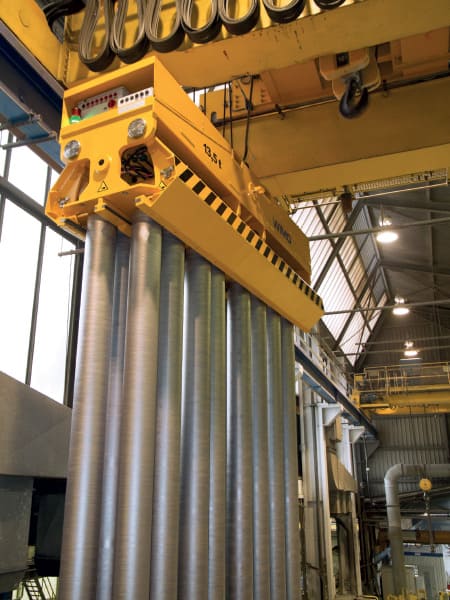 Hydraulic-drive slab tongs