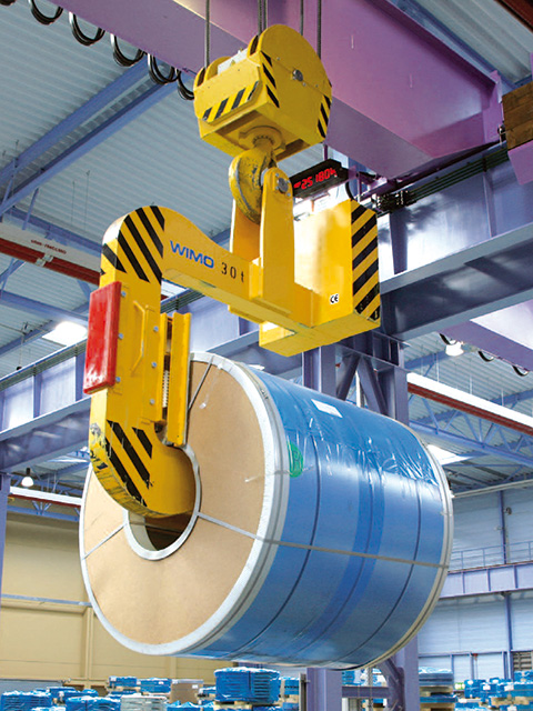 Coil hook with bob weight