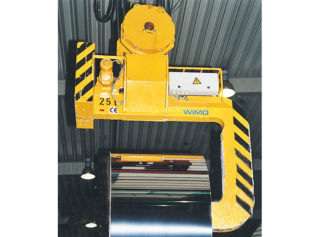 Coil hook with powered horizontal drive unit