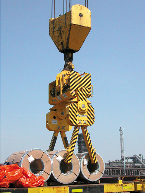 Telescopic coil gripper with hydraulic drive