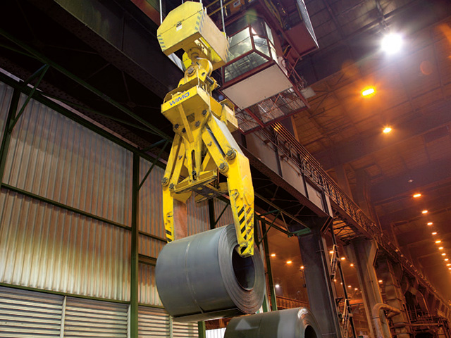 Heavy-duty parallelogram coil tong with hydraulic drive system